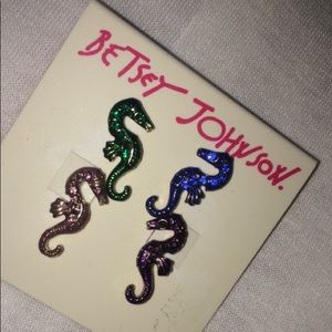 NWT betsey Johnson post earrings